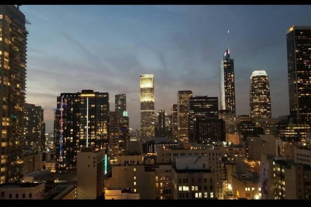 Skyline Views 3bed Apt La Live Convntion Centr 11110 Appartement *